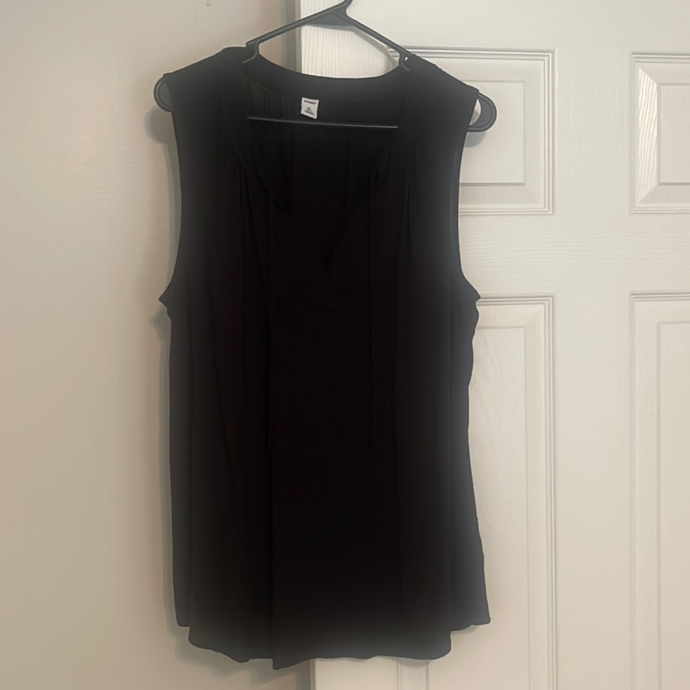 Old Navy v neck tank